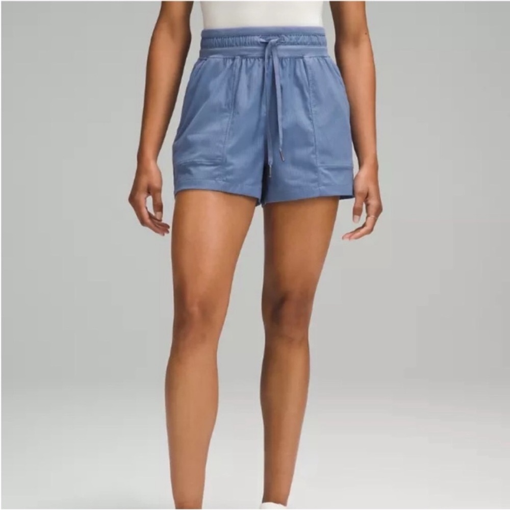 NWT 🍋 Lululemon Dance Studio Shorts